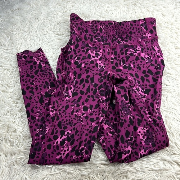 Lululemon Base Pace High-Rise Tight 31" Cheetah Camo Magenta Purple Multi - Picture 1 of 6